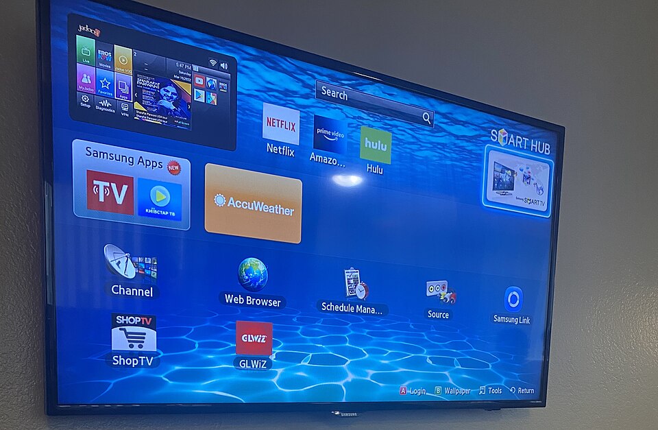 Samsung Smart TV med Tizen-gränssnitt redo för installation av iptv app för samsung tv