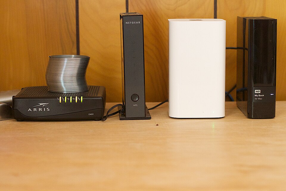 Serverutrustning som representerar infrastrukturen bakom en pålitlig iptv sverige-tjänst