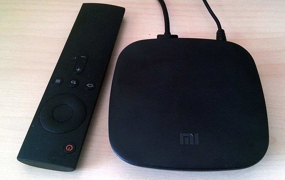 Streamingbox ansluten till tv redo att köra net iptv