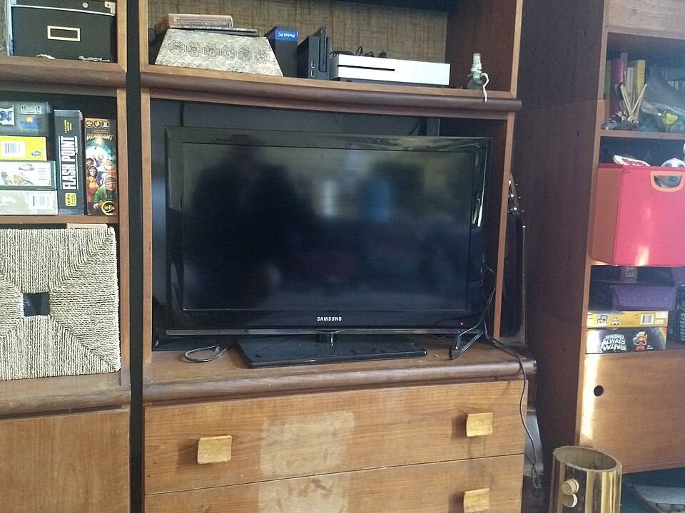 Nordic IPTV på modern platt-tv i vardagsrum